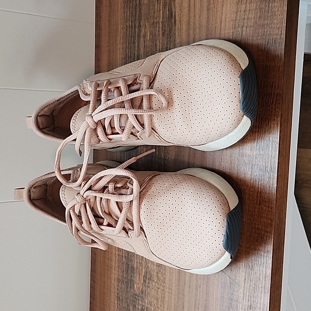 Etnies Sneakers Size 9